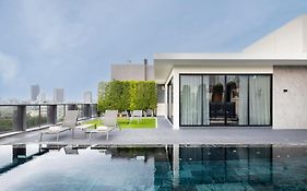 Walton Suites Sukhumvit